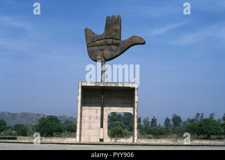 City Symbol, Open Hand Monument, Capital Complex, Chandigarh, Union Territory, Indien, Asien Stockfoto