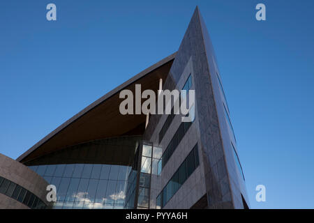 Äußere der Atradius Gebäude in der Bucht von Cardiff Cardiff Wales Stockfoto