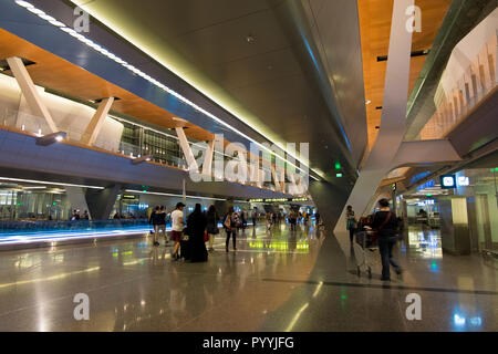 Eine der Hallen an Hamad internationaler Flughafen in Doha, Katar Stockfoto