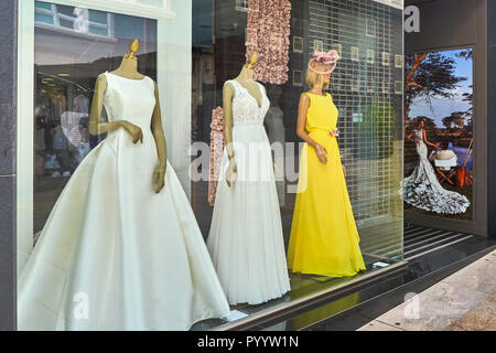 Aushängeschild einer Wedding Dress Shop in Ferrol, A Coruña, Galizien, Spanien, Europa Stockfoto