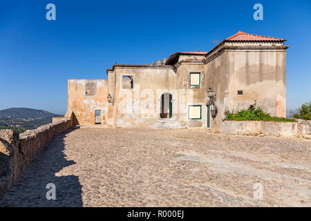 Palmela, Portugal. Casa Capelo Haus innerhalb des Castelo de Palmela Schloss. Stockfoto