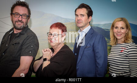 Aufzeichnung von BBC Radio 4 Museum der Neugier jährliche Lager Christmas Special 2018 - Lee Mack, Jo Marke, Jimmy Carr, Sally Phillips nehmen Stockfoto