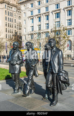 Die Beatles Statue auf Pier Head, Liverpool, Merseyside Stockfoto