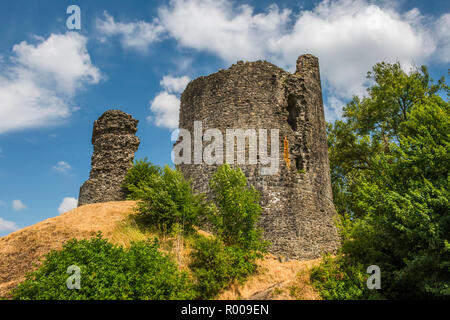 Die zerstörten Türme von Llandovery Schloss, Brecon Beacons, Wales Stockfoto