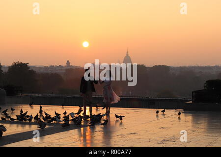 Parisienne Liebhaber bei Sonnenaufgang Stockfoto