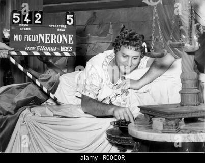 Les Week-Ends de Neron Mio Figlio Nerone Jahr: 1956 Frankreich / Italien-Regie: Steno Alberto Sordi Shooting Bild Stockfoto