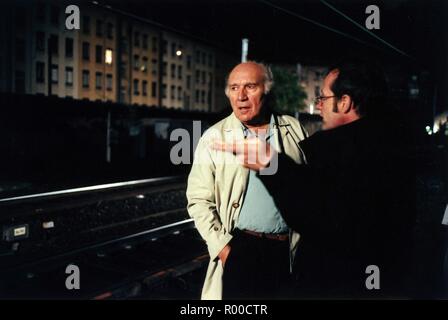Tout Va Bien, auf s'en va - Frankreich Jahr: 2000 Regie: Claude Mourieras Michel Piccoli Claude Mourieras schießen Bild Stockfoto