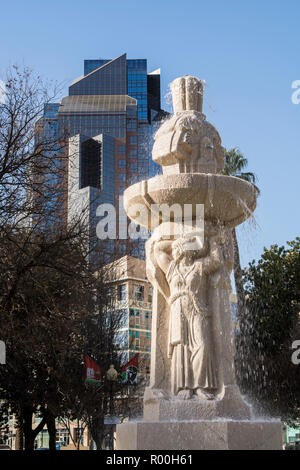 Brunnen in Cesar E. Chavez Memorial Plaza, Sacramento, Kalifornien. Stockfoto