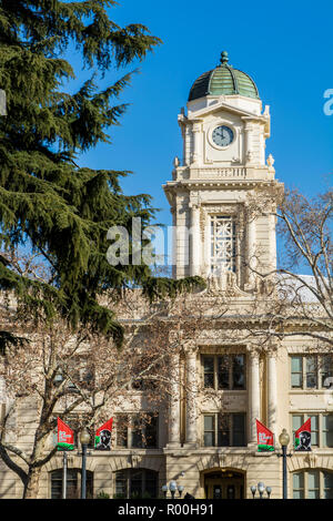 Sacramento Rathaus Gebäude von Cesar E. Chavez Plaza, Sacramento, Kalifornien. Stockfoto