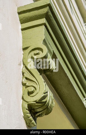 Architektonische Details auf der Clarendon Building, Old Sacramento State Historic Park, alte historische Zentrum von Sacramento, Sacramento, Kalifornien. Stockfoto