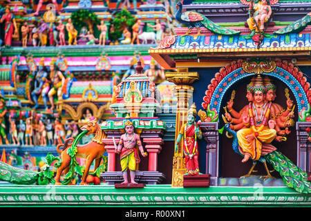 Chennai, Indien. Nahaufnahme des religiösen Figuren des berühmten arulmigu Kapaleeswarar Temple in Chennai, der Hauptstadt von Tamil Nadu, Indien Stockfoto