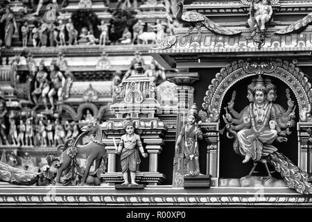 Chennai, Indien. Nahaufnahme des religiösen Figuren des berühmten arulmigu Kapaleeswarar Temple in Chennai, der Hauptstadt von Tamil Nadu, Indien Stockfoto