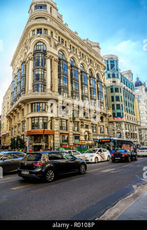 Alte typische Häuser in der literarischen Viertel der Innenstadt von Madrid, die Hauptstadt von Spanien. Stockfoto