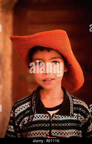 Porträt eines Jungen einen Hut tragen. Stockfoto