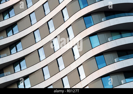 Riverwalk Apartment Gebäude. Gebäude Architektur. London, England Stockfoto