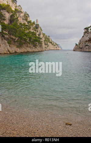 Calanque, einer Bucht, im Süden von Frankreich. Stockfoto