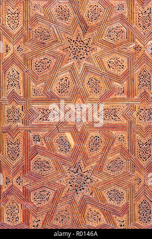 Islamische Muster an der Madrasa Bou Inania in Fez, Marokko Stockfoto