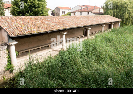 Die 1830 Lavoir oder öffentlichen Waschhaus in Gondreville, Meurthe-et-Moselle, Frankreich, Europa Stockfoto