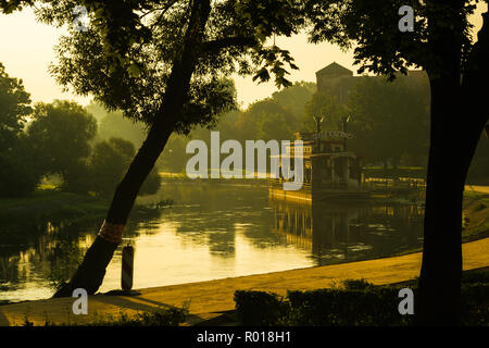 Restaurant Schiff 'Mississippi' auf gwda Fluss in Schneidemühl, Polen. Stockfoto