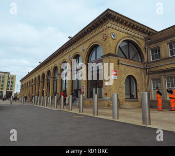 CAMBRIDGE, UK - ca. Oktober 2018: Bahnhof Cambridge Stockfoto