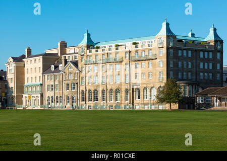 Das neu restaurierte University Arms Hotel von Parker's Piece, Cambridge, England, UK gesehen Stockfoto