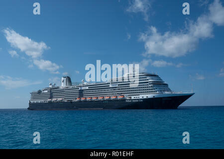 Der Holland America Koningsdam Segel in der Karibik Stockfoto