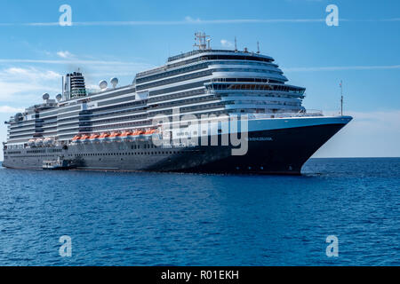 Der Holland America Koningsdam Segel in der Karibik Stockfoto