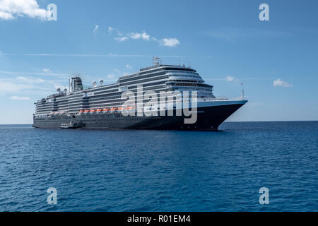 Der Holland America Koningsdam Segel in der Karibik Stockfoto