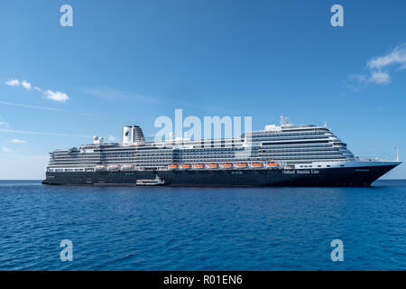 Der Holland America Koningsdam Segel in der Karibik Stockfoto