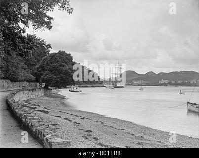 Ein Ende des 19. Jahrhunderts Foto: Segeln Schiff in den Hafen von Conwy in Nordwales. Stockfoto