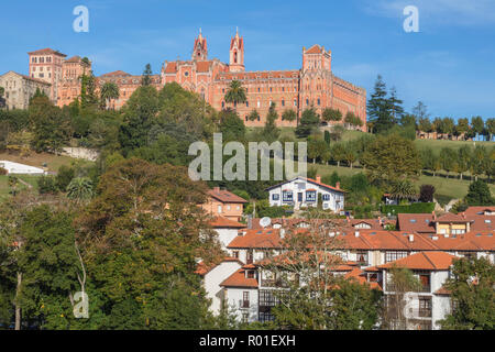 Der Päpstlichen Universität Comillas, Comillas, Kantabrien, Spanien, Europa Stockfoto