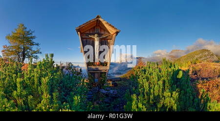 Weg Kreuz am Feuerpalfen, Königssee, Schönau, Berchtesgaden, Bayern, Deutschland Stockfoto