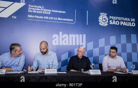 SÃO PAULO, SP - 31.10.2018: BRUNO COVAS COLETIVA GP BRASILIEN F1 - Pressekonferenz der Brasilianischen Formel 1-Grand Prix wurde mit der Teilnahme der Bürgermeister der Stadt São Paulo, Bruno Covas, der kommunalen Serienobjekte Vitor Aly, städtische Infrastruktur gehalten und arbeitet, Orlando Farias, Tourismus und der Veranstalter des Ereignisses, Tamas Rohonyi, am Mittwoch morgen, 31. Oktober, am Autodromo de Interlagos, in São Paulo. (Foto: Van Campos/Fotoarena) Stockfoto