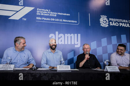 SÃO PAULO, SP - 31.10.2018: BRUNO COVAS COLETIVA GP BRASILIEN F1 - Pressekonferenz der Brasilianischen Formel 1-Grand Prix wurde mit der Teilnahme der Bürgermeister der Stadt São Paulo, Bruno Covas, der kommunalen Serienobjekte Vitor Aly, städtische Infrastruktur gehalten und arbeitet, Orlando Farias, Tourismus und der Veranstalter des Ereignisses, Tamas Rohonyi, am Mittwoch morgen, 31. Oktober, am Autodromo de Interlagos, in São Paulo. (Foto: Van Campos/Fotoarena) Stockfoto