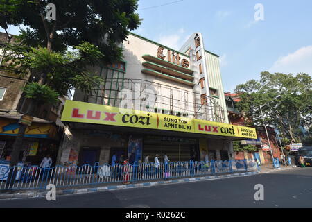 Elite Kino, 136 SN Banerjee Straße, Neuer Markt, Kolkata, Indien Stockfoto