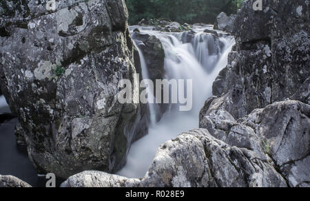 Glattes Wasser, das Waliser Rock in Betws y Coed Stockfoto