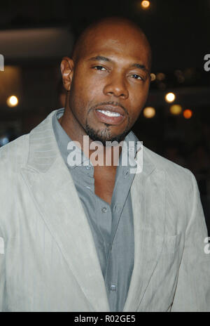 Der Regisseur Antoine Fuqua kommen zu dem SHOOTER Premiere auf dem Westwood Village Theater in Los Angeles. headshot voller Länge lächeln Blickkontakt schwarz dressFuquaAntoine 212 Red Carpet Event, Vertikal, USA, Filmindustrie, Prominente, Fotografie, Bestof, Kunst, Kultur und Unterhaltung, Topix Prominente Fashion/Vertikal, Besten, Event in Hollywood Leben - Kalifornien, Roter Teppich und backstage, USA, Film, Stars, Film Stars, TV Stars, Musik, Promis, Fotografie, Bestof, Kunst, Kultur und Unterhaltung, Topix, headshot, vertikal, eine Person, von der das Jahr, Stockfoto