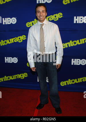 Howie Dorough (Backstreet Boys) Ankunft in Entourage Premiere auf der Arcligth Theater in Los Angeles. 1. Juni 2006. DoroughHowie BackstreetBoys017 Red Carpet Event, Vertikal, USA, Filmindustrie, Prominente, Fotografie, Bestof, Kunst, Kultur und Unterhaltung, Topix Prominente Fashion/Vertikal, Besten, Event in Hollywood Leben - Kalifornien, Roter Teppich und backstage, USA, Film, Stars, Film Stars, TV Stars, Musik, Promis, Fotografie, Bestof, Kunst, Kultur und Unterhaltung, Topix, vertikal, eine Person aus dem Jahr 2006, Anfrage tsuni@Gamma-USA.com F Stockfoto