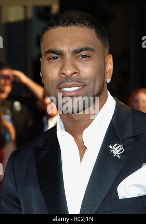 Ginuwine an an die American Music Awards im Shrine Auditorium in Los Angeles. November 22, 2005. Ginuwine 176 Red Carpet Event, Vertikal, USA, Filmindustrie, Prominente, Fotografie, Bestof, Kunst, Kultur und Unterhaltung, Topix Prominente Fashion/Vertikal, Besten, Event in Hollywood Leben - Kalifornien, Roter Teppich und backstage, USA, Film, Stars, Film Stars, TV Stars, Musik, Promis, Fotografie, Bestof, Kunst, Kultur und Unterhaltung, Topix, headshot, vertikal, eine Person aus dem Jahr 2005, Anfrage tsuni@Gamma-USA.com Stockfoto