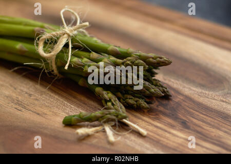 Spargel Bündel aus der Nähe Stockfoto