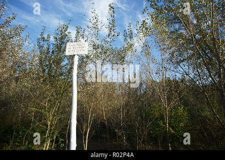 Signal in Montalcino Wald: Trüffelsuche reserviert Stockfoto