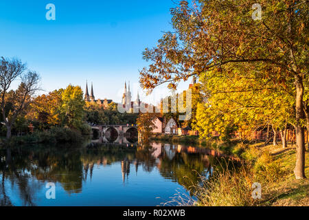 Merseburg, Schloss und Kathedrale im Herbst neben der Saale, Sachsen-Anhalt, Deutschland | Merseburg, Schloss und Dom im Herbst, Sachsen-Anhalt Stockfoto