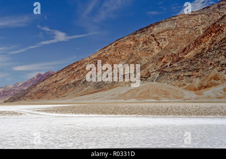 Badwater Basin, der niedrigste Punkt in den USA, Death Valley National Park in Kalifornien Stockfoto