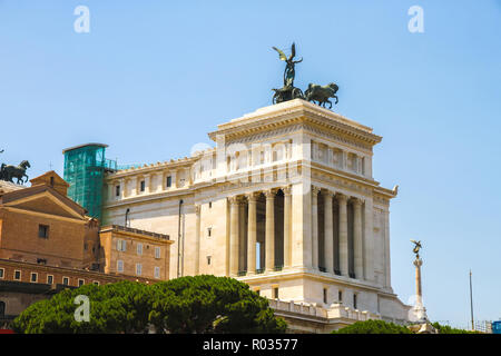 Detailansicht auf dem Altare della Patria in Rom, Italien, an einem sonnigen Tag. Stockfoto