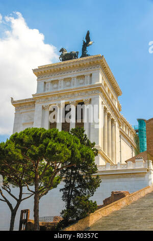 Blick auf die Altare della Patria aus der Perspektive des Kapitolinischen Hügel Treppen. Stockfoto