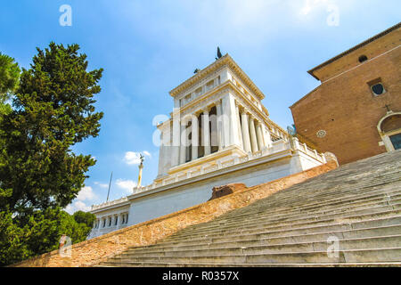 Blick auf die Altare della Patria aus der Perspektive des Kapitolinischen Hügel Treppen. Stockfoto