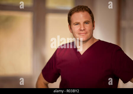 Porträt einer zuversichtlich männlicher Arzt. Stockfoto