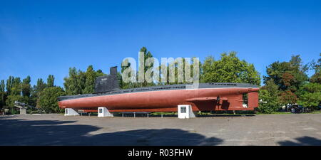 Odessa, Ukraine - 09.18.2018. Gedenkstätte für die heroische Verteidigung von Odessa an einem sonnigen Sommertag. Küstenartillerie. 411 Stockfoto