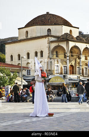 Lebendige Skulptur auf Monastiraki Platz in Athen. Griechenland Stockfoto