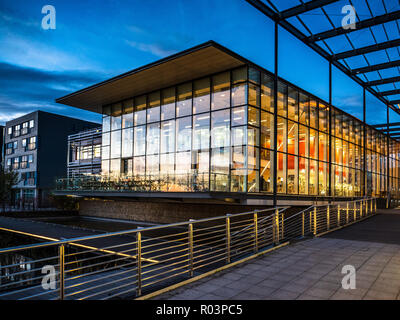 Hauser Forum & Broers Building & West, Cambridge West Science Site - Innovation Center & West Cafe am West Cambridge Standort der Universität Cambridge Stockfoto